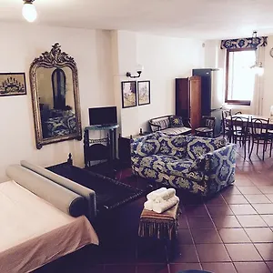  Apartment Carraresi Italy